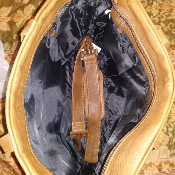 Carroll original wear leather laptop bag - Picture 3 of 3